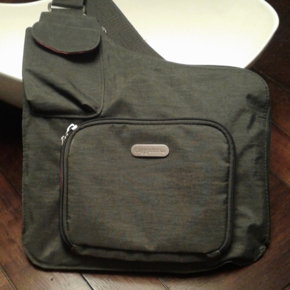 Baggallini Crossbody Bag size 11 x 12.25